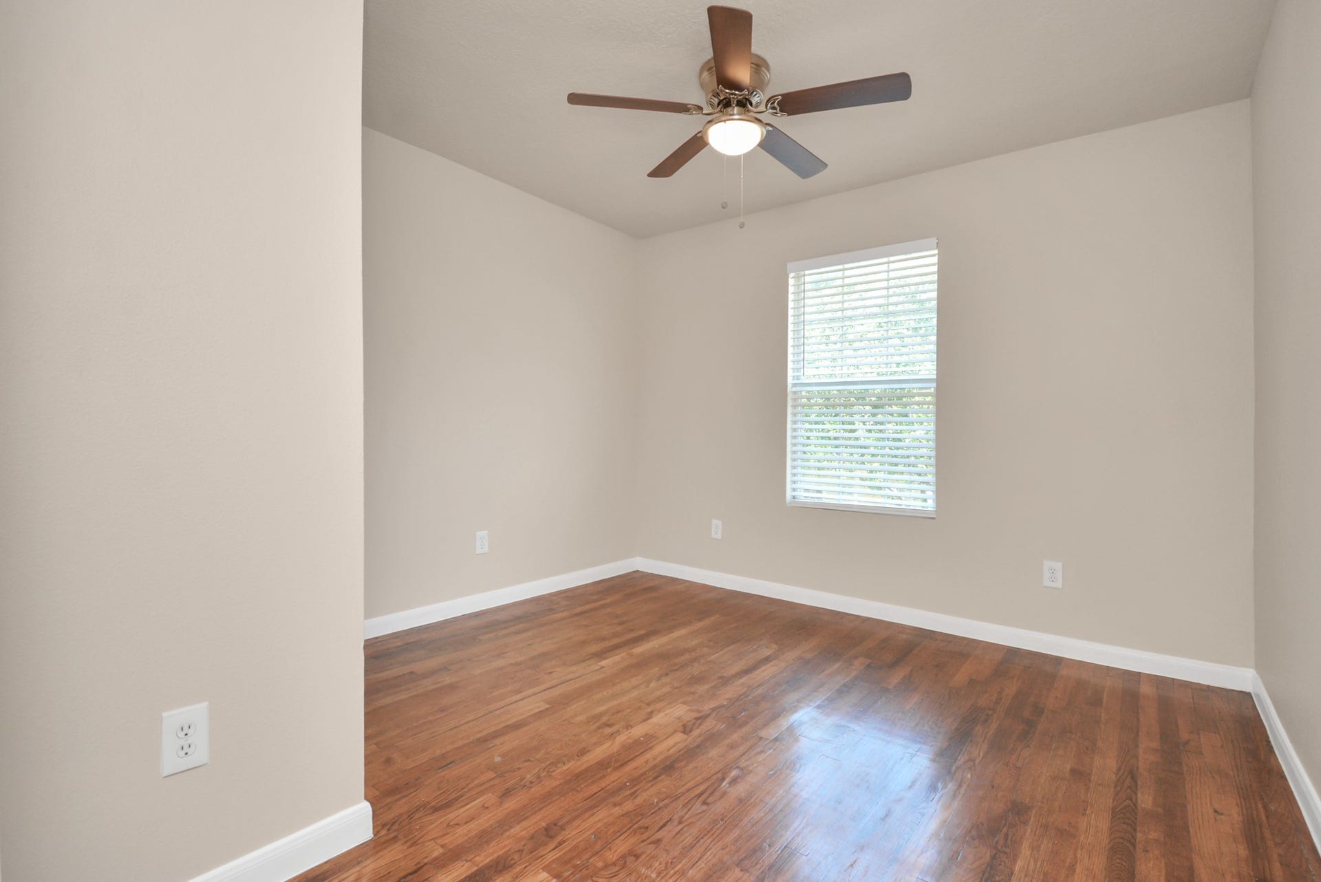 500 W Pitts Avenue, #302, Pasadena, TX 77506 500 W Pitts Avenue, #302, Pasadena, TX 77506