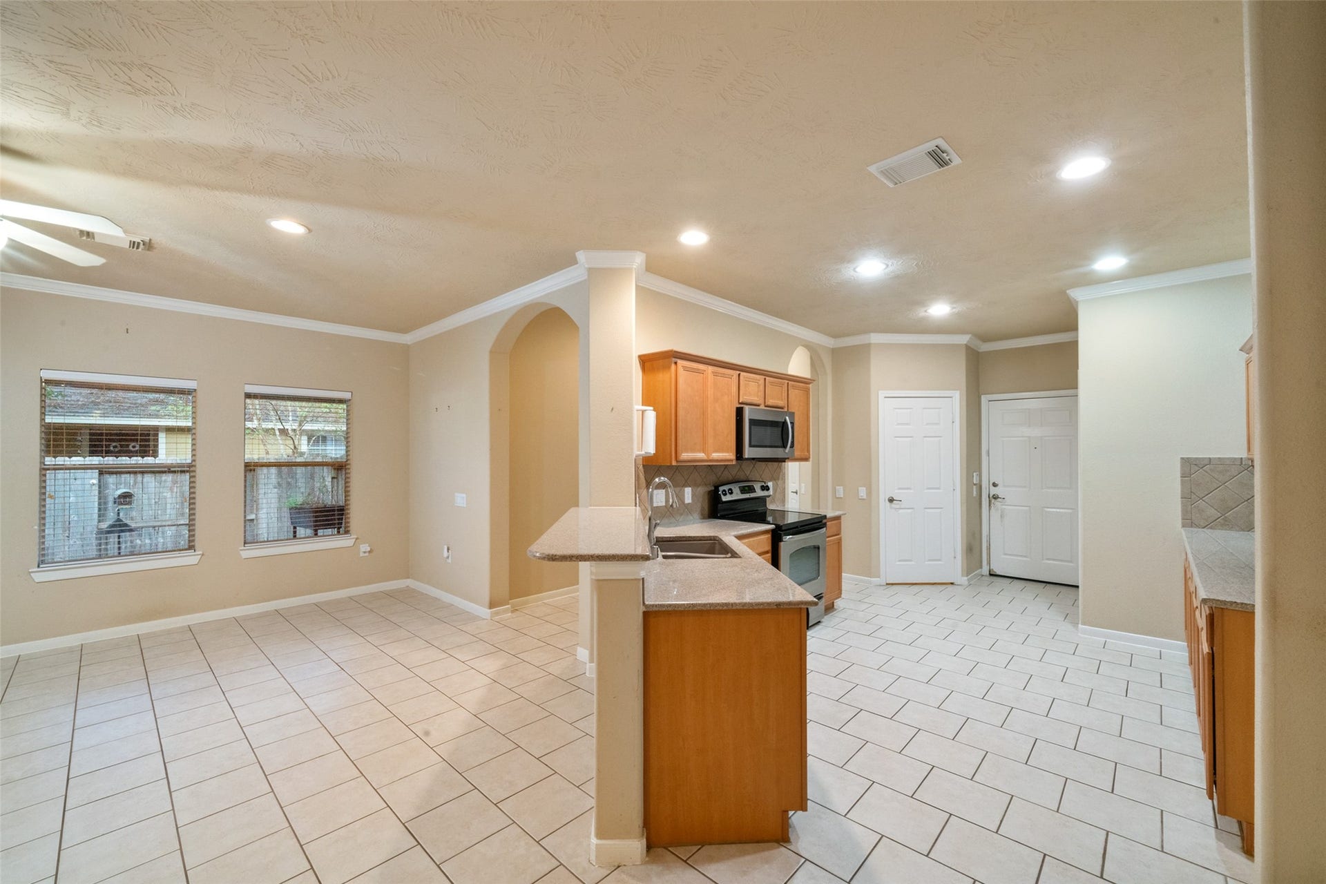 7 Fitzroy Place, Conroe, TX 77384 7 Fitzroy Place, Conroe, TX 77384