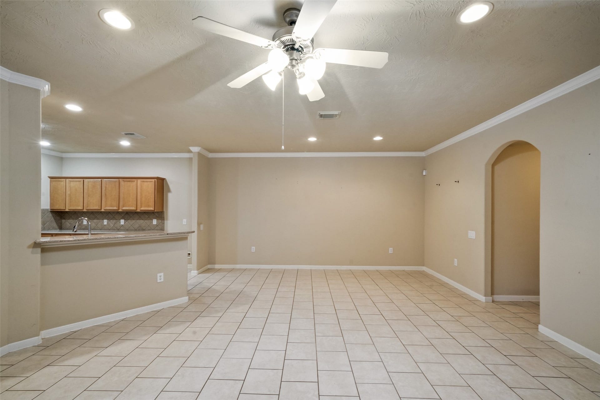 7 Fitzroy Place, Conroe, TX 77384 7 Fitzroy Place, Conroe, TX 77384