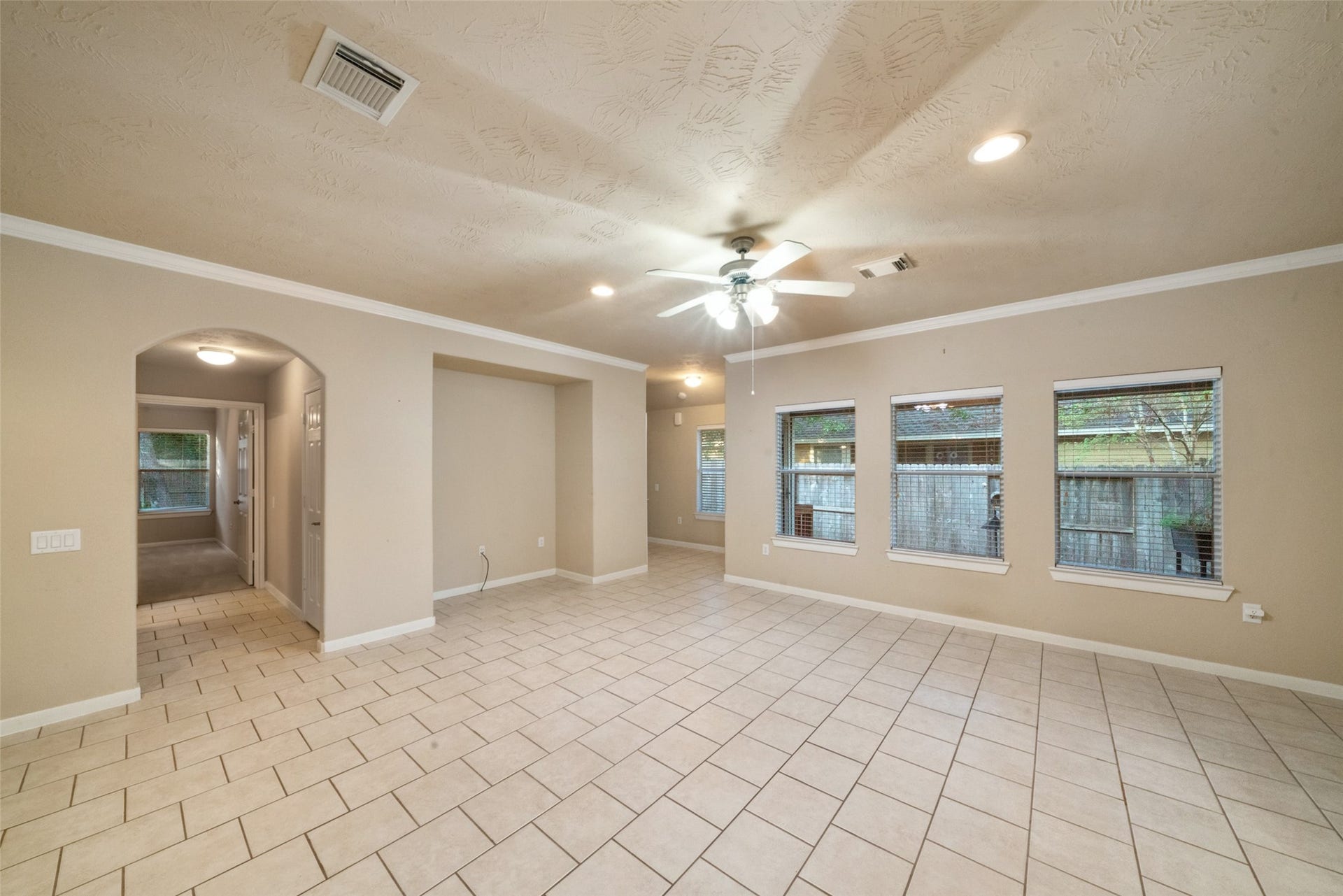 7 Fitzroy Place, Conroe, TX 77384 7 Fitzroy Place, Conroe, TX 77384