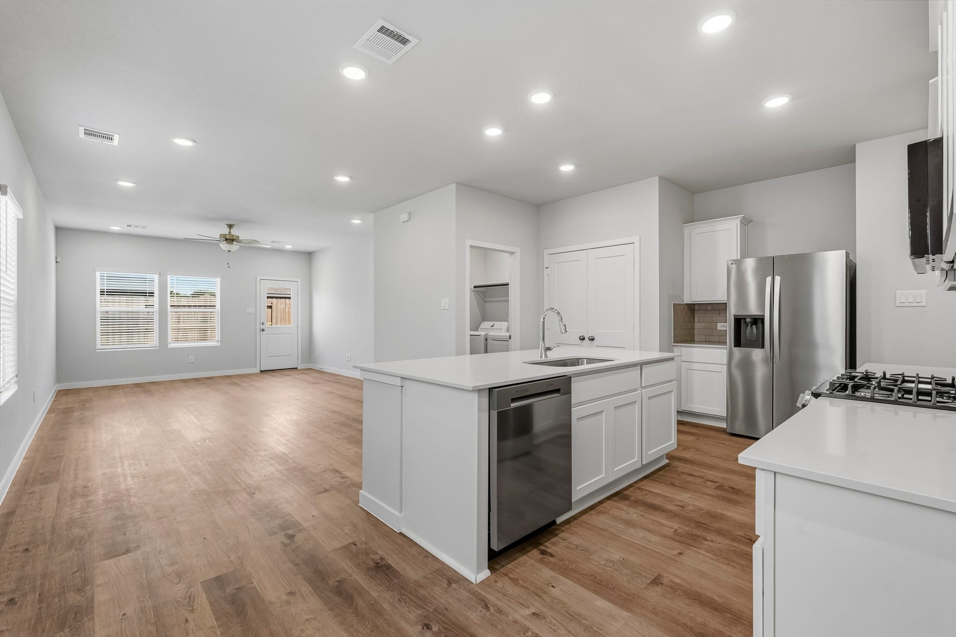 29222 Dandelion Sky Drive, Waller, TX 77484