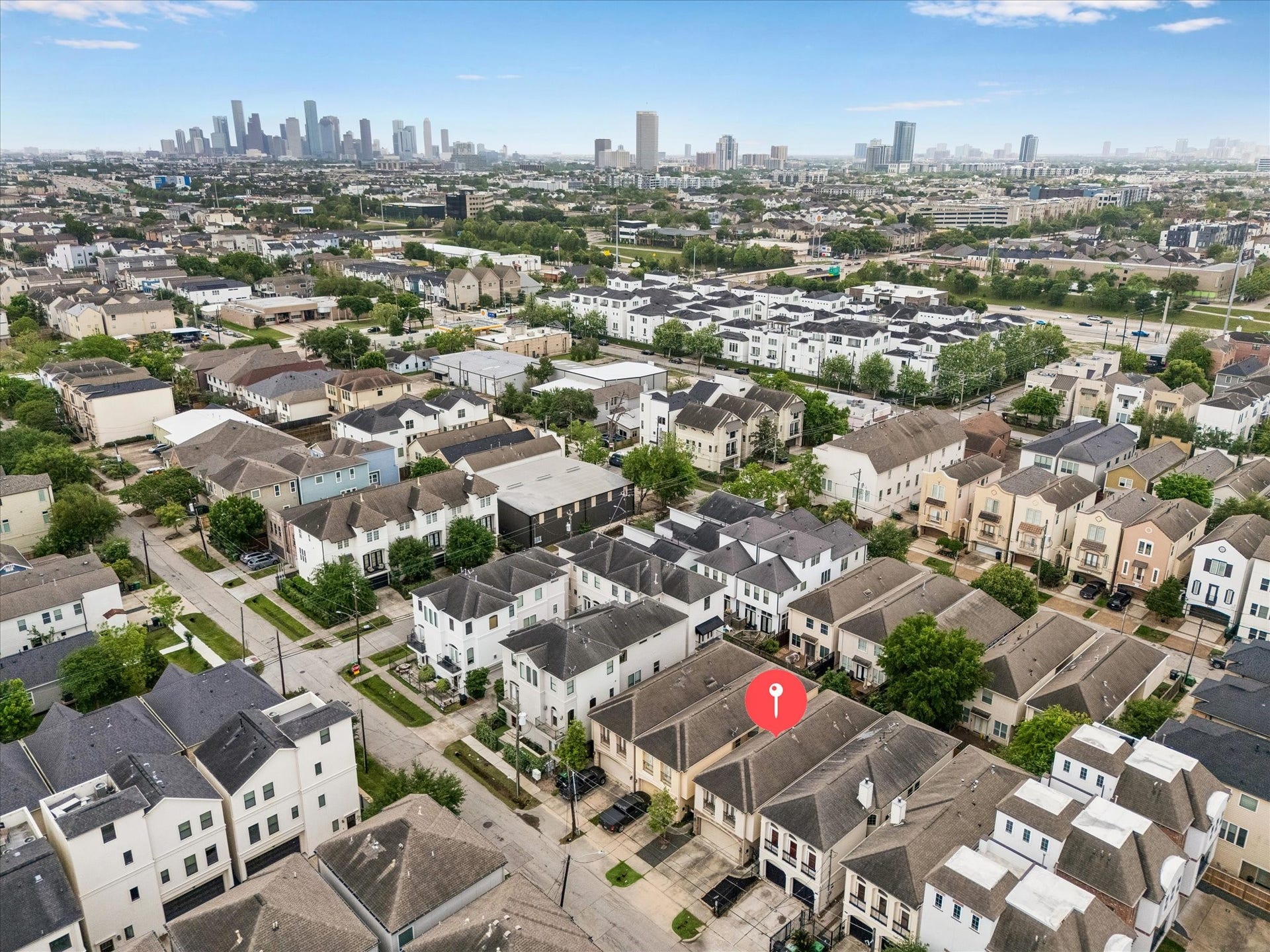 5513 Petty Street, #C, Houston, TX 77007 Elevated community view featuring the homes central location and nearby amenities.