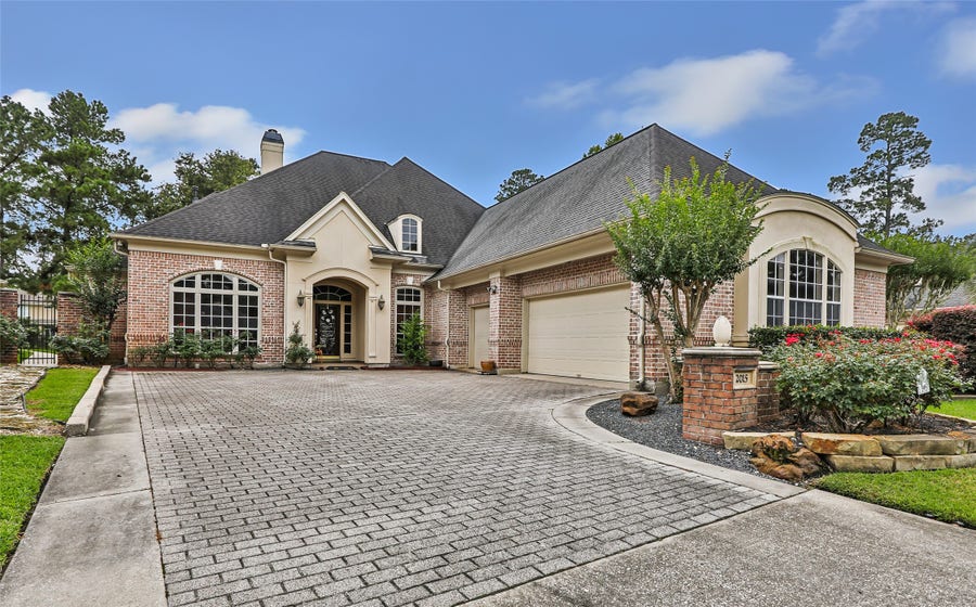 Property photo for 2015 Fairway Green Drive, Kingwood, TX