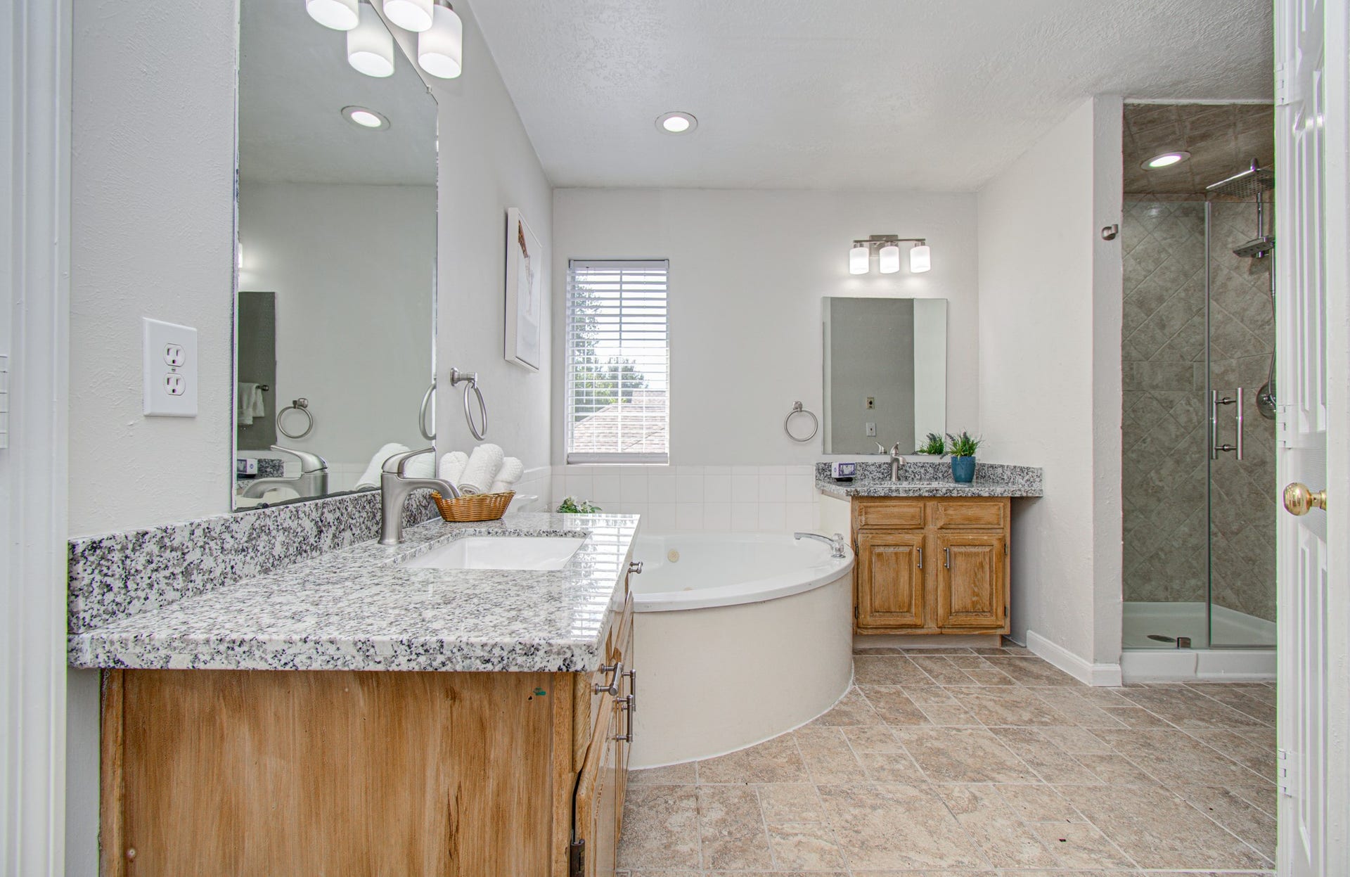 1207 Atlanta Drive, Richmond, TX 77406 1207 Atlanta Drive, Richmond, TX 77406