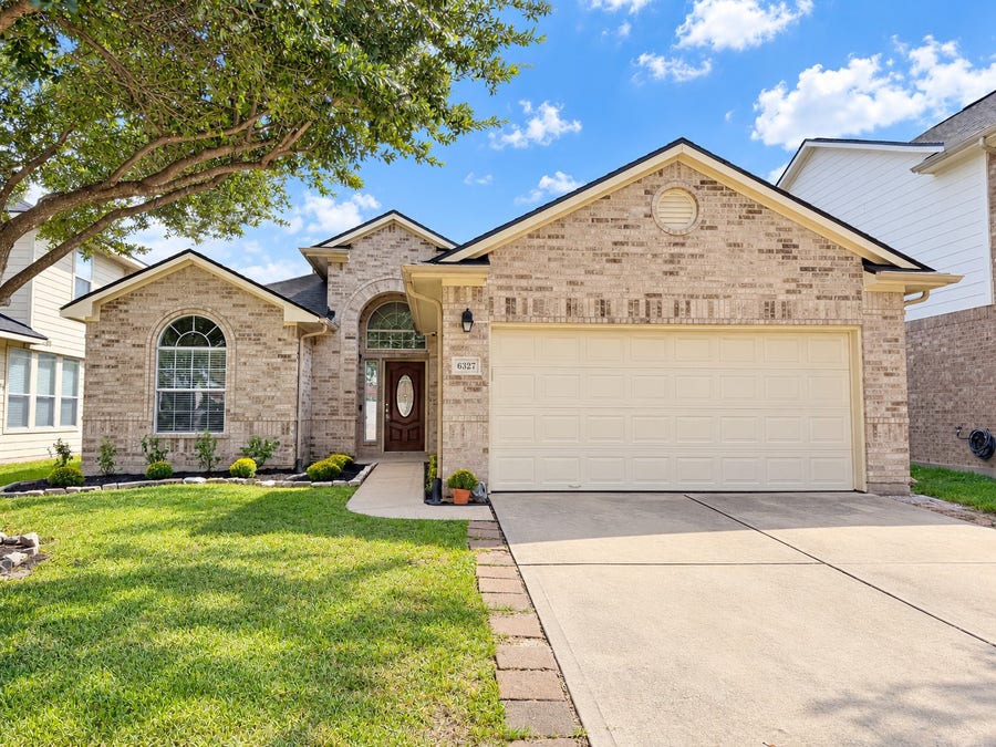 Property photo for 6327 Green Shoals Lane, Houston, TX