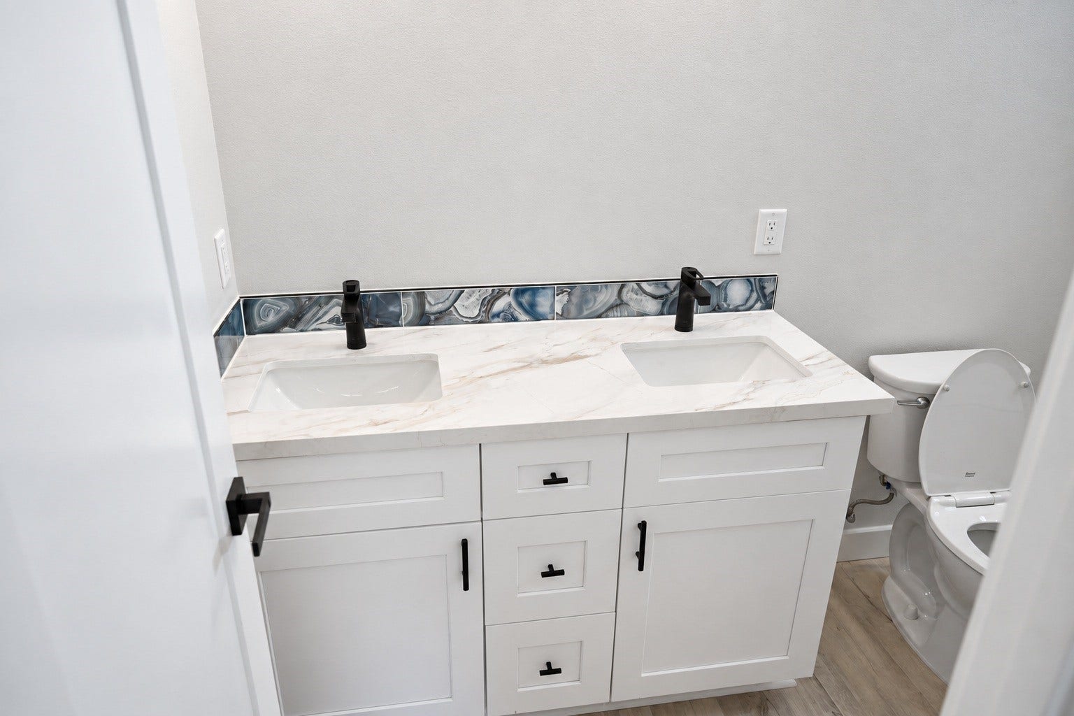 1216 Highway 87, Gilchrist, TX 77617 1216 Highway 87, Gilchrist, TX 77617