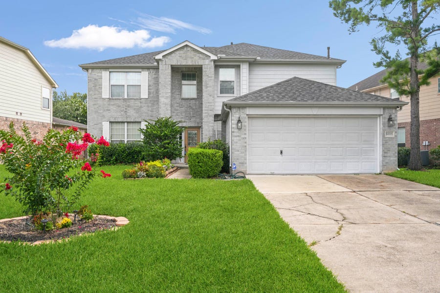 Property photo for 5511 Gable Meadows Drive, Sugar Land, TX