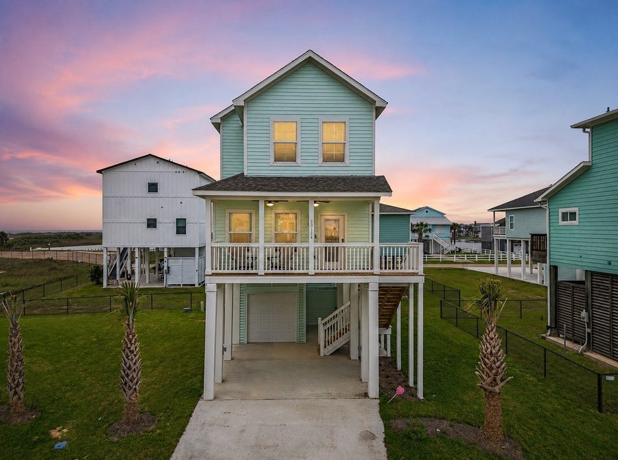 Property photo for 23114 Miramar Circle, Galveston, TX