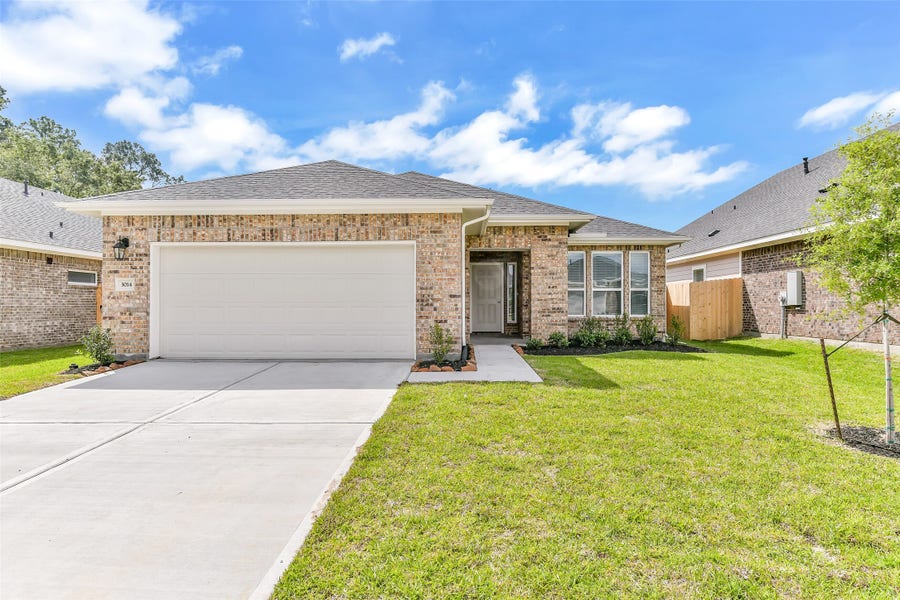 Property photo for 3014 King Oaks Street, Baytown, TX