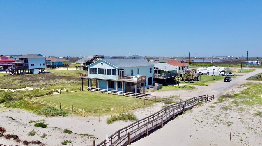 Property photo for 101 Saltgrass Avenue, Surfside Beach, TX