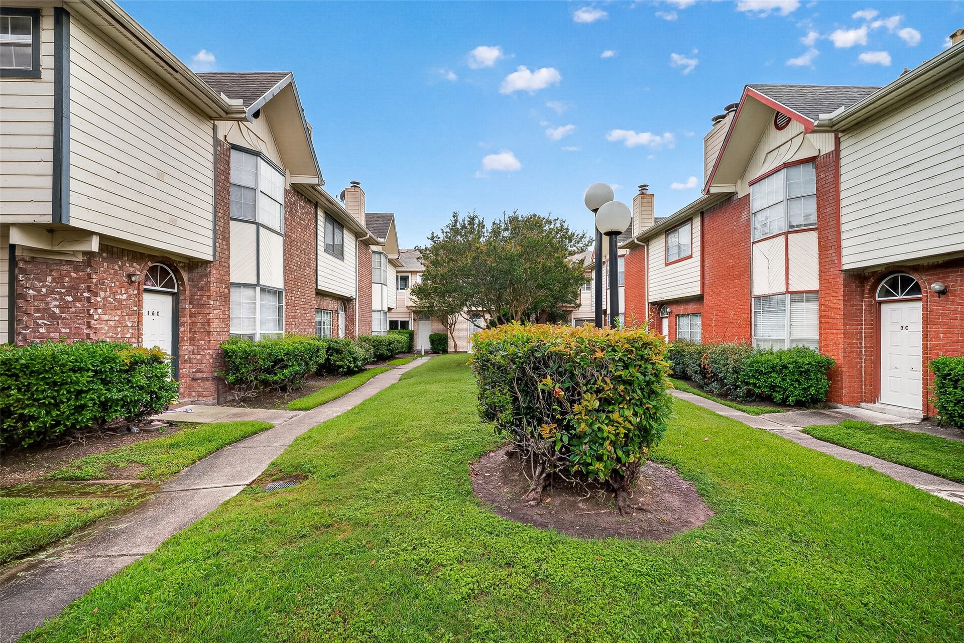 8310 WILD ROSE Street, #19C, Houston, TX 77083