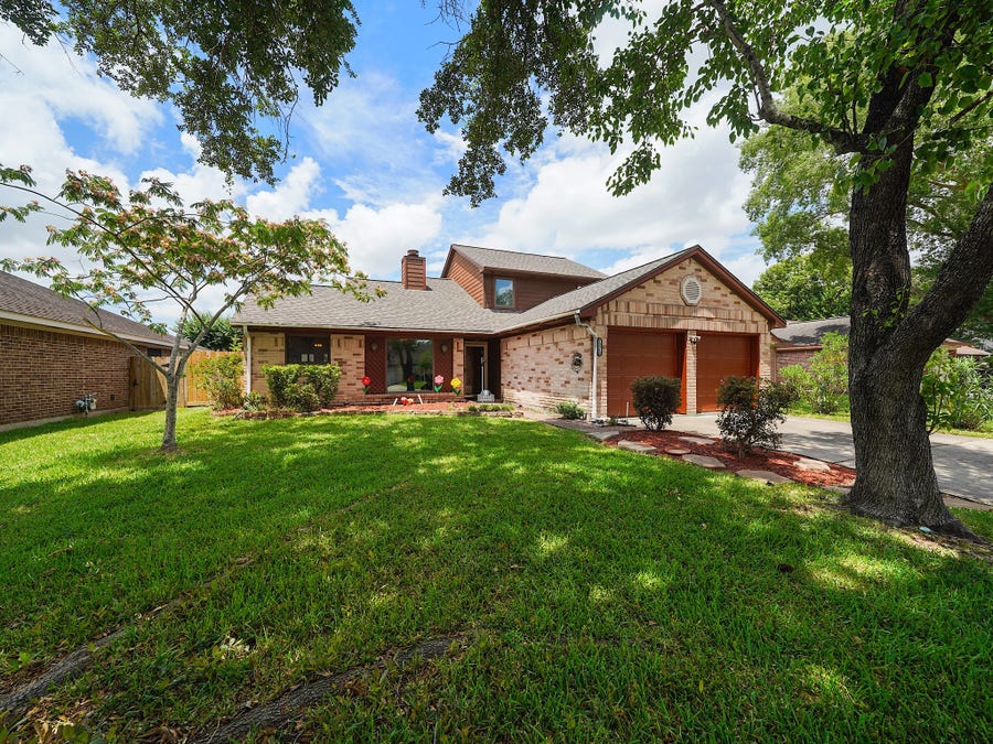 Property photo for 10913 Idlewood Court, La Porte, TX