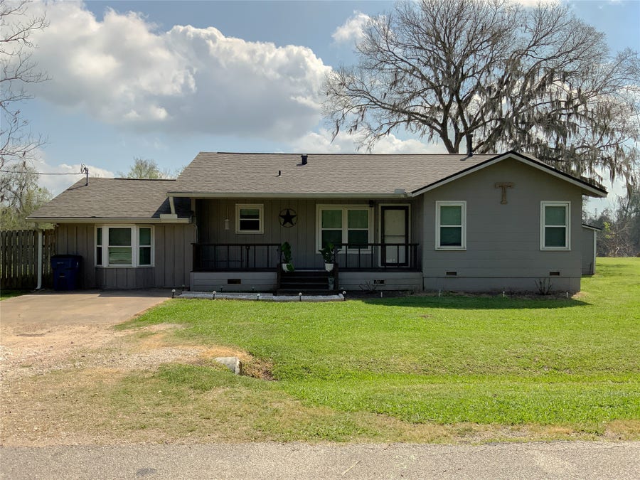 Property photo for 751 County Road 703, West Columbia, TX