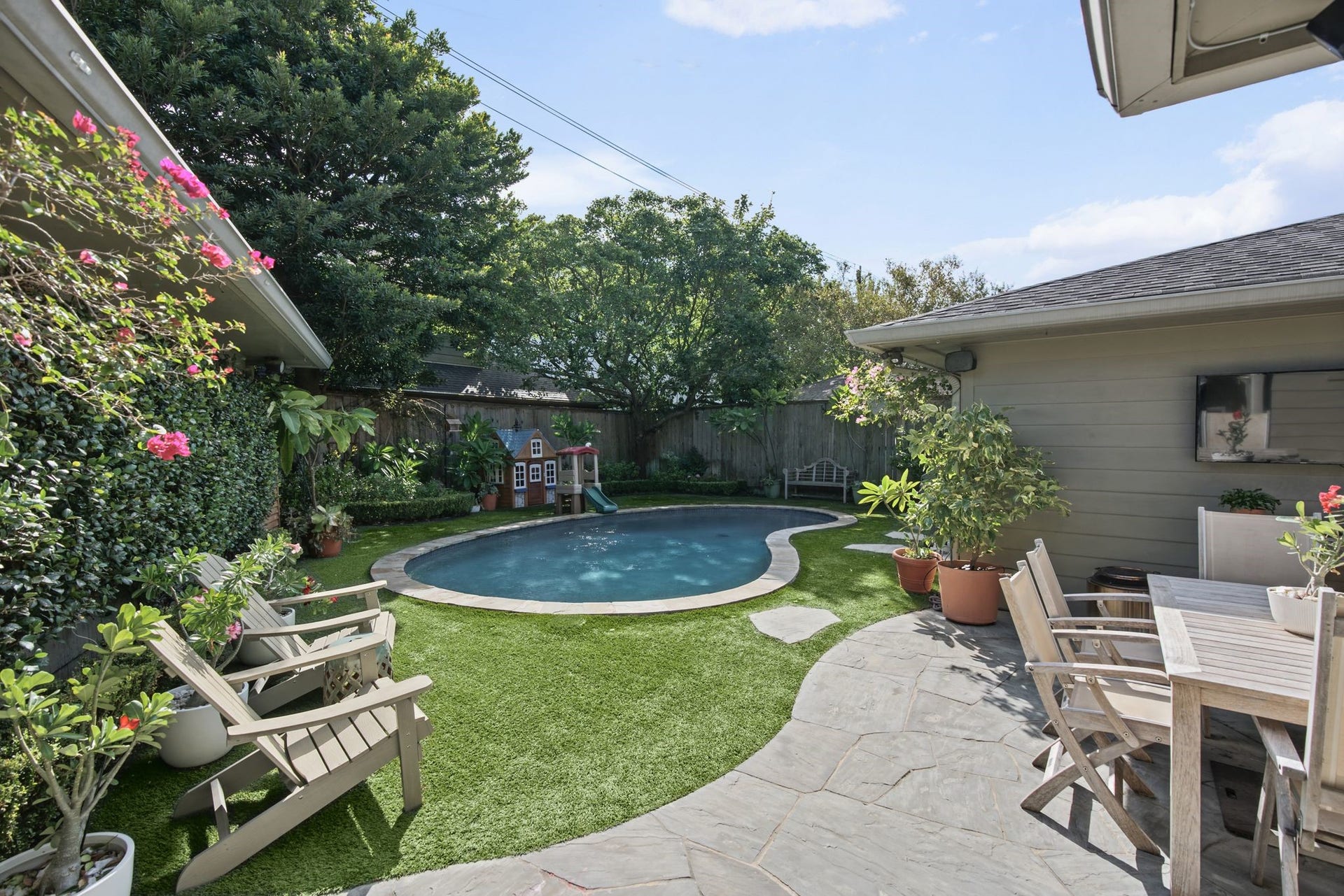 2415 Briarmead Drive, Houston, TX 77057 2415 Briarmead Drive, Houston, TX 77057