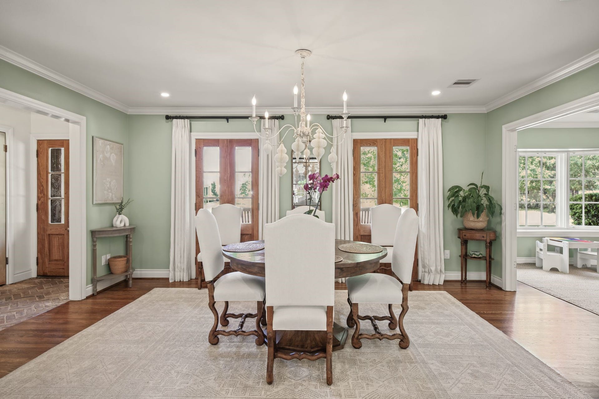 2415 Briarmead Drive, Houston, TX 77057 2415 Briarmead Drive, Houston, TX 77057