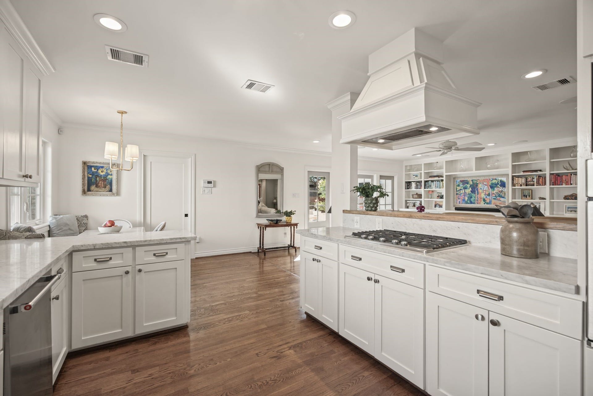 2415 Briarmead Drive, Houston, TX 77057 2415 Briarmead Drive, Houston, TX 77057