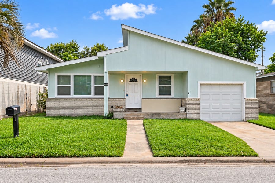 Property photo for 1805 Bayou Homes Drive, Galveston, TX