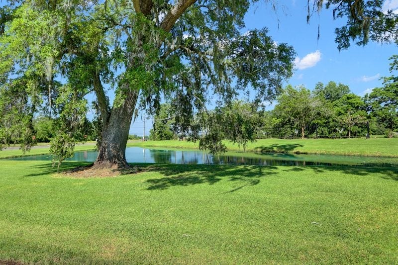 Property photo for 125 Stage Coach Trail, Angleton, TX