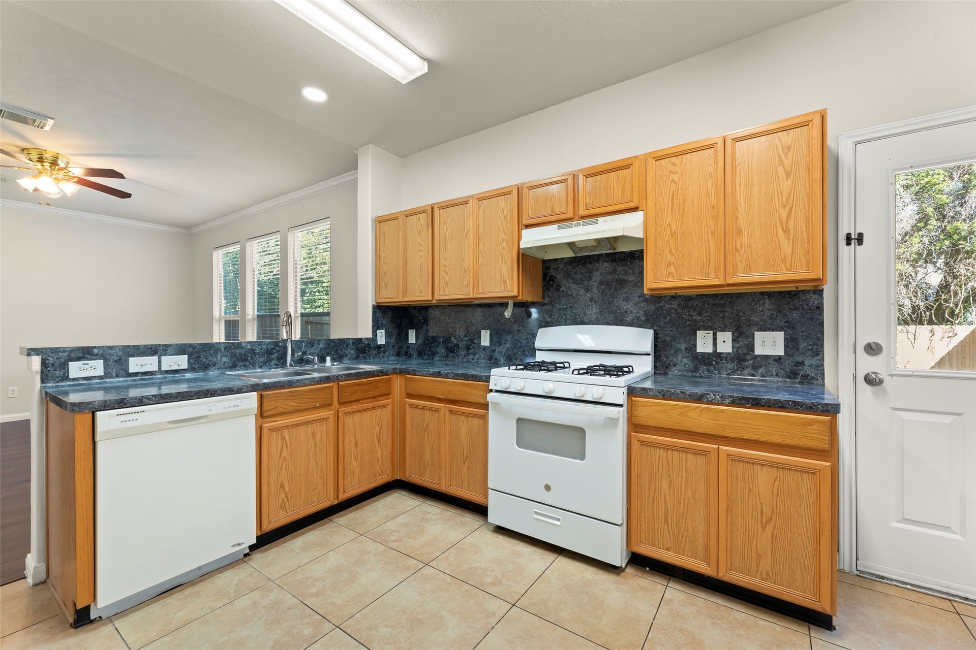 16410 Pademelon, Sugar Land, TX 77498 16410 Pademelon, Sugar Land, TX 77498