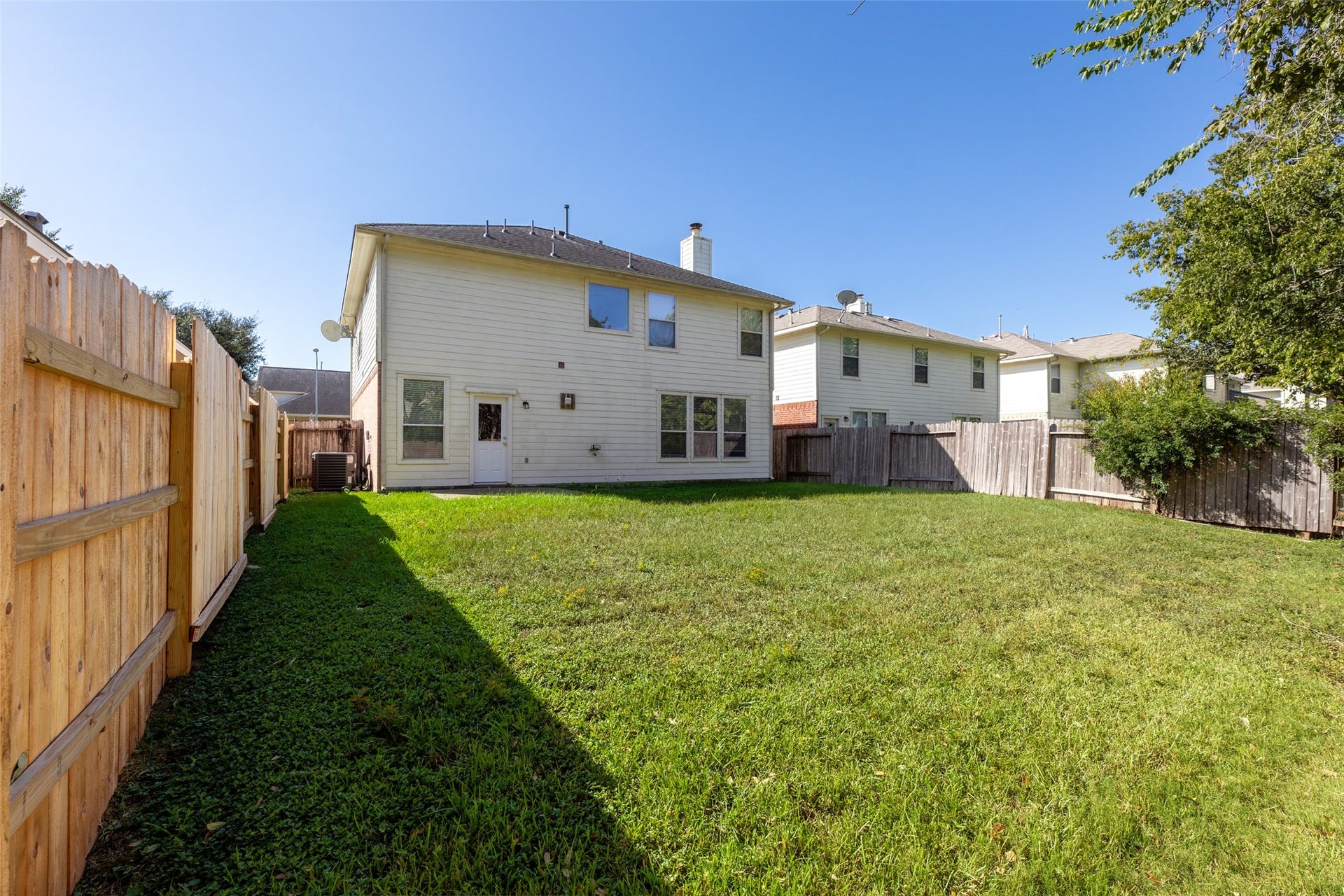 16410 Pademelon, Sugar Land, TX 77498 16410 Pademelon, Sugar Land, TX 77498