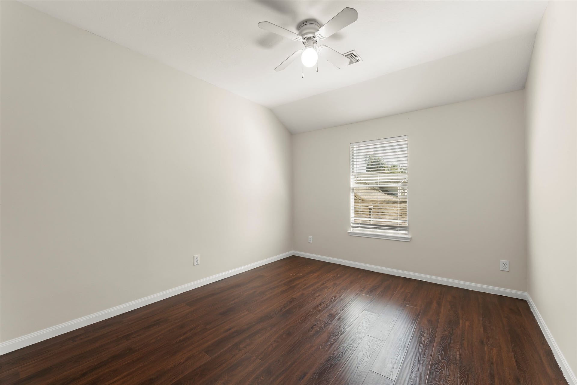 16410 Pademelon, Sugar Land, TX 77498 16410 Pademelon, Sugar Land, TX 77498
