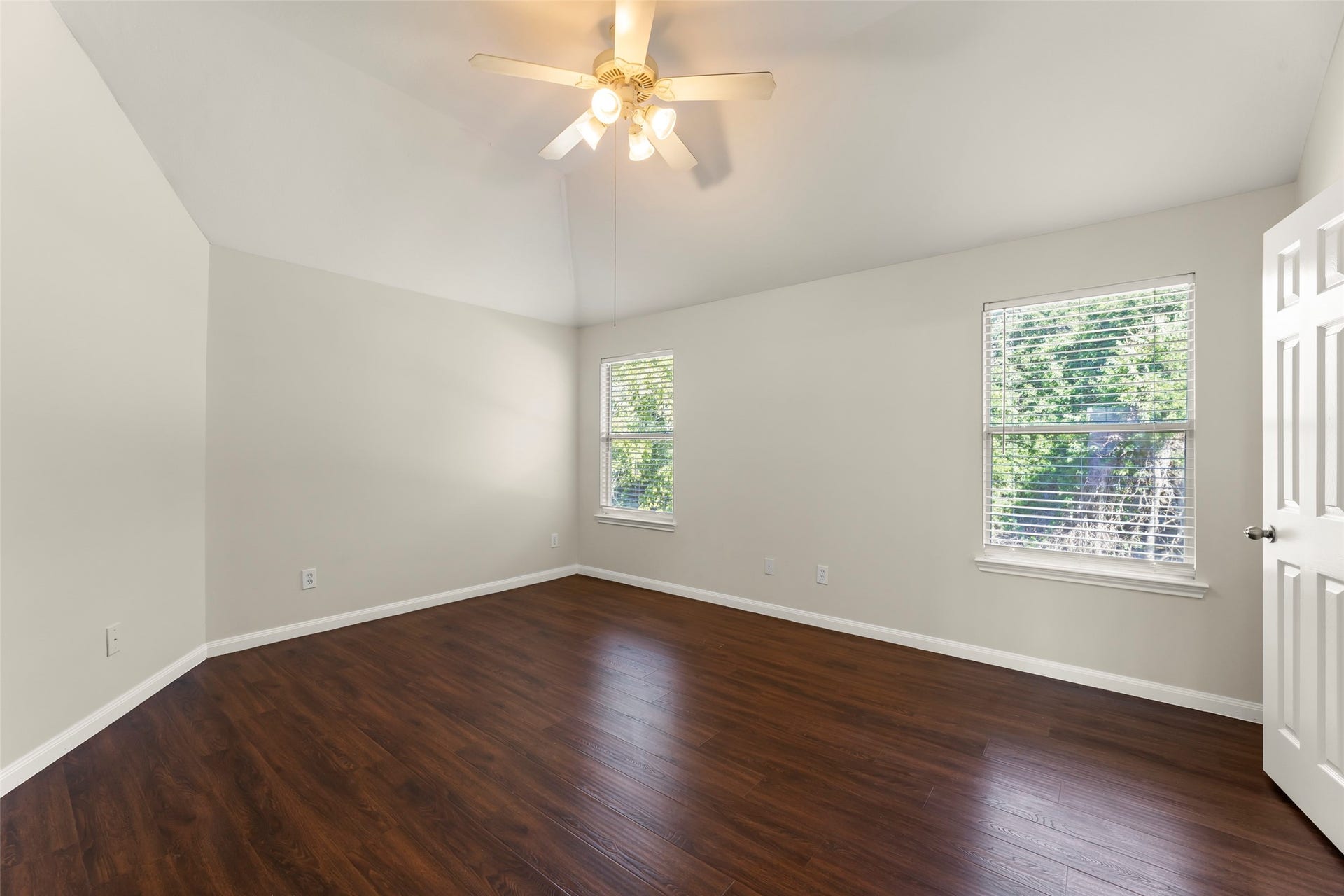 16410 Pademelon, Sugar Land, TX 77498 16410 Pademelon, Sugar Land, TX 77498