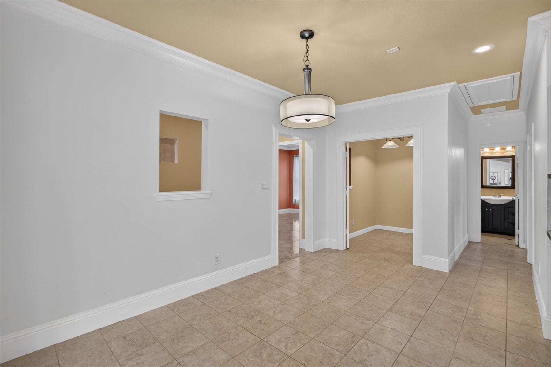 22214 Foxbend Drive, Katy, TX 77449 Interior Hallway / Interior View