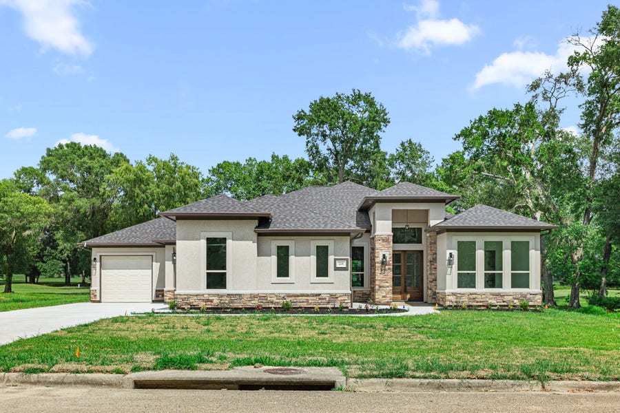 Property photo for 220 BIRDIE DR, Hempstead, TX