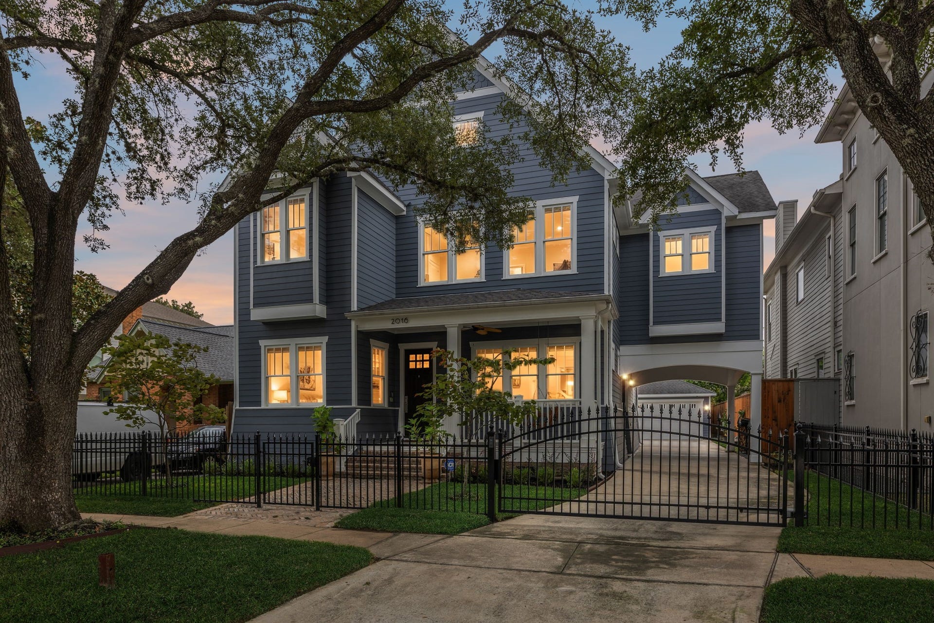 2016 Harvard Street, Houston, TX 77008 2016 Harvard Street, Houston, TX 77008