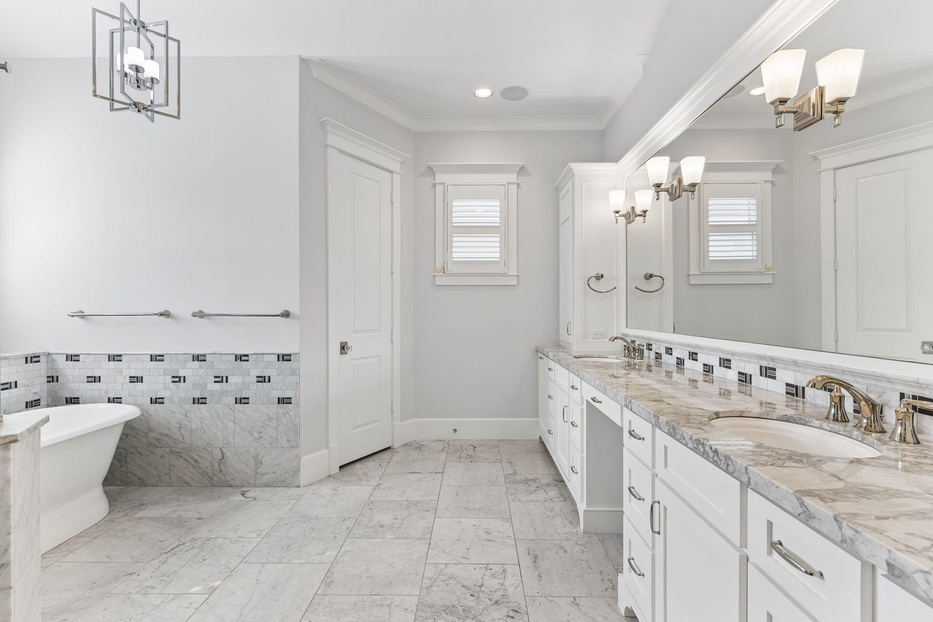 2016 Harvard Street, Houston, TX 77008 2016 Harvard Street, Houston, TX 77008
