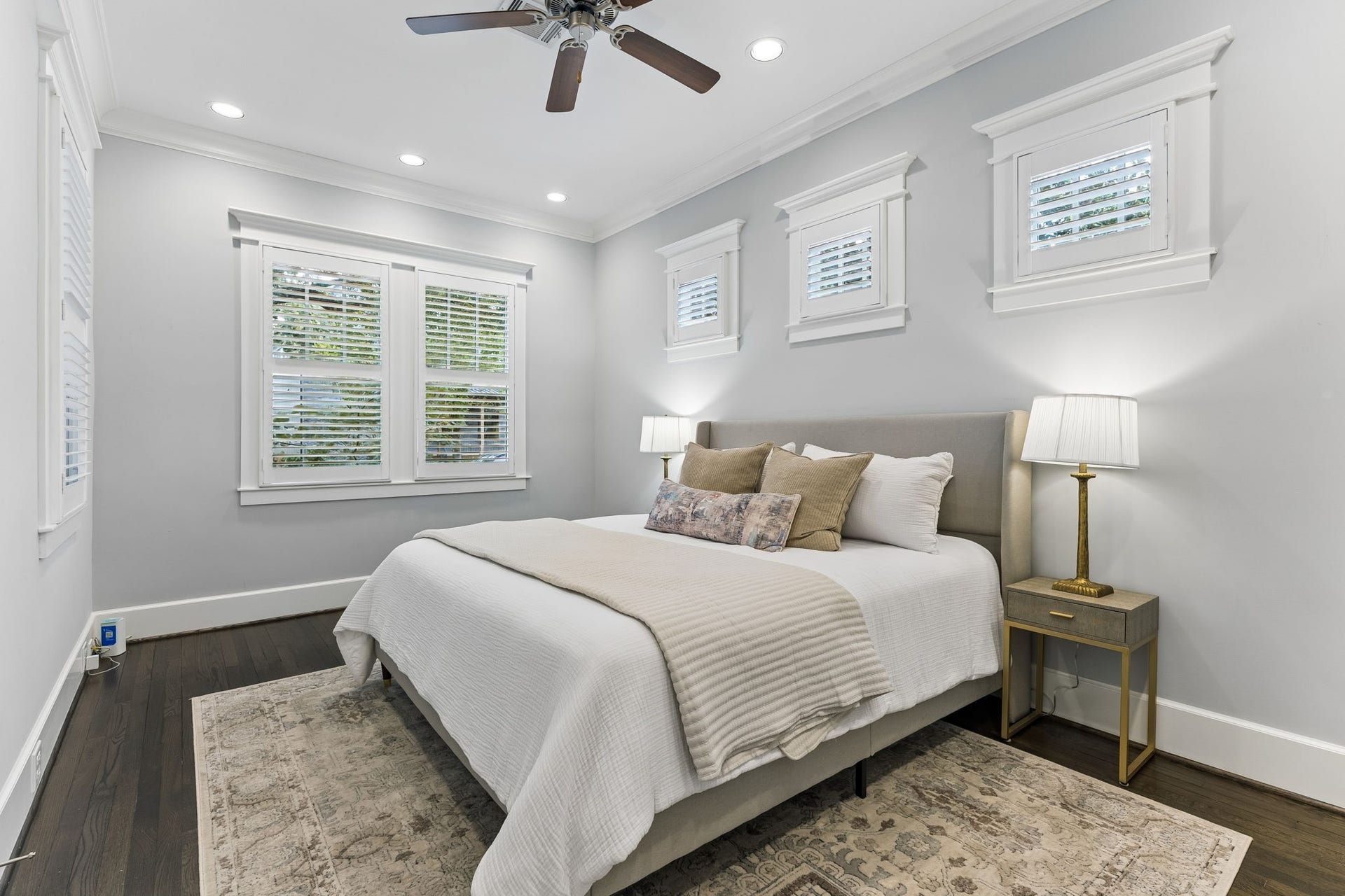 2016 Harvard Street, Houston, TX 77008 2016 Harvard Street, Houston, TX 77008