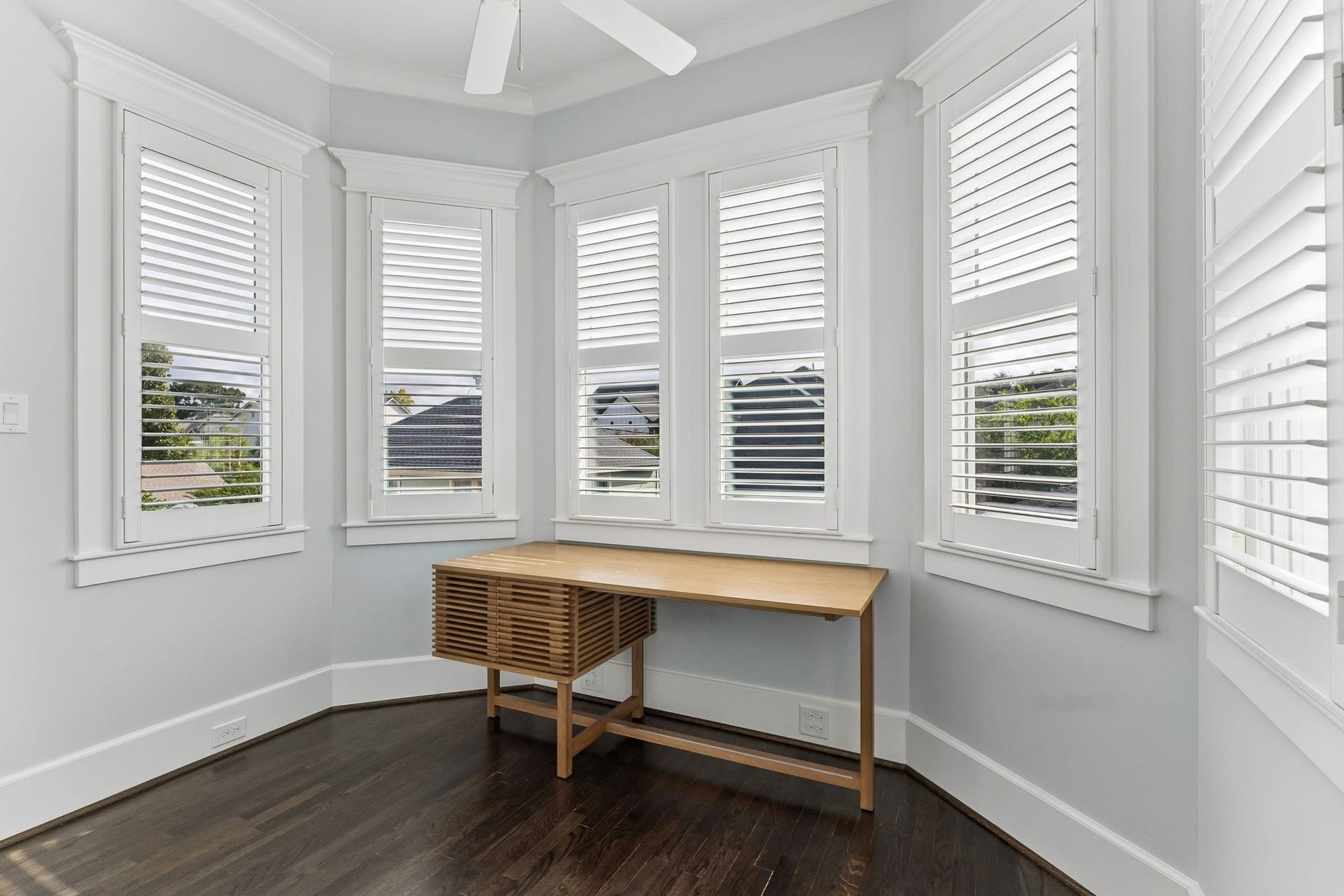 2016 Harvard Street, Houston, TX 77008 2016 Harvard Street, Houston, TX 77008