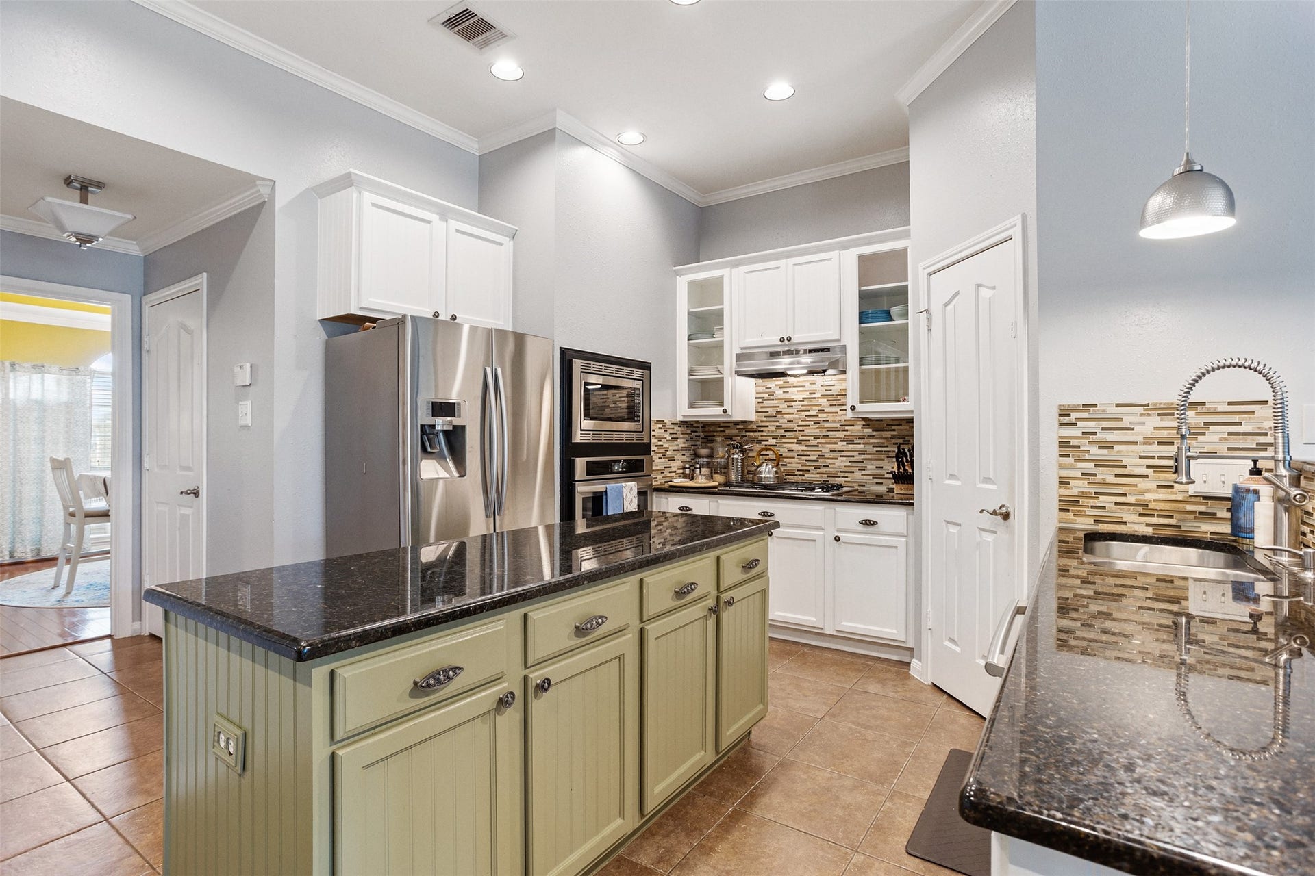 1007 Hyland Lane, League City, TX 77573 1007 Hyland Lane, League City, TX 77573