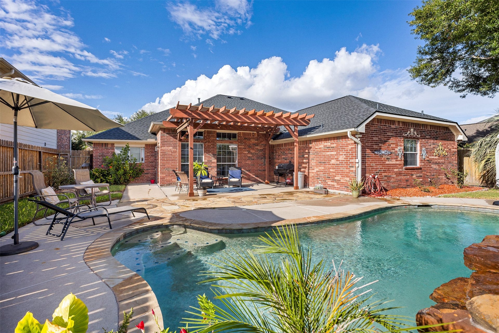 1007 Hyland Lane, League City, TX 77573 1007 Hyland Lane, League City, TX 77573