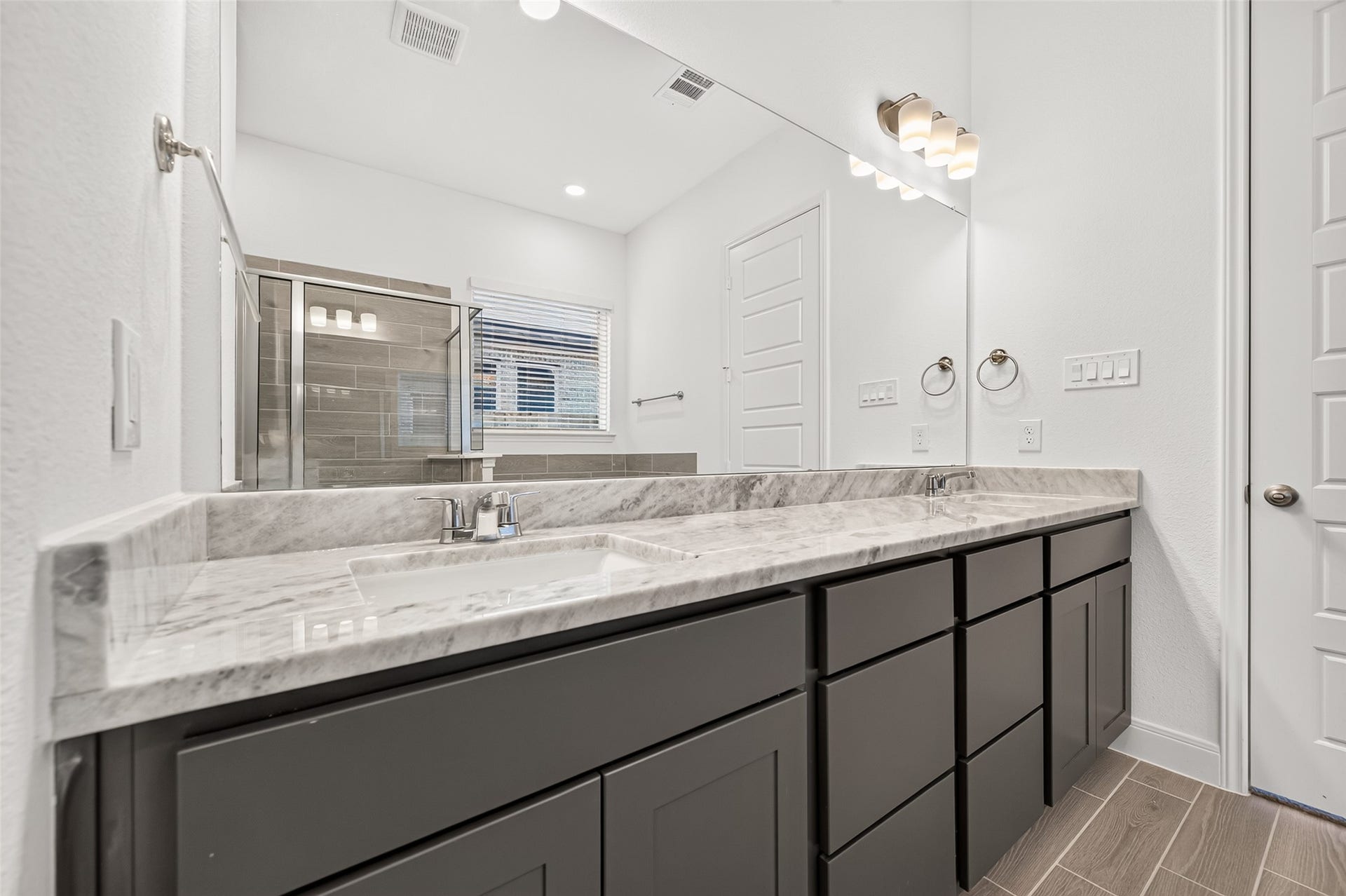 1057 Apple Ridge Road, Magnolia, TX 77355