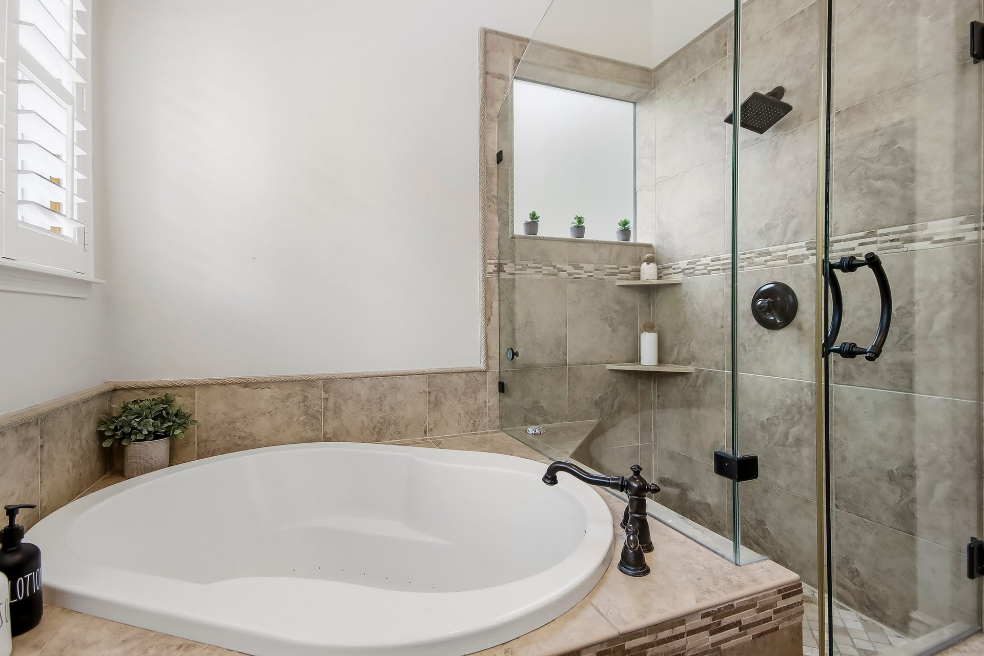 38 Sky Terrace Place, The Woodlands, TX 77381 38 Sky Terrace Place, The Woodlands, TX 77381