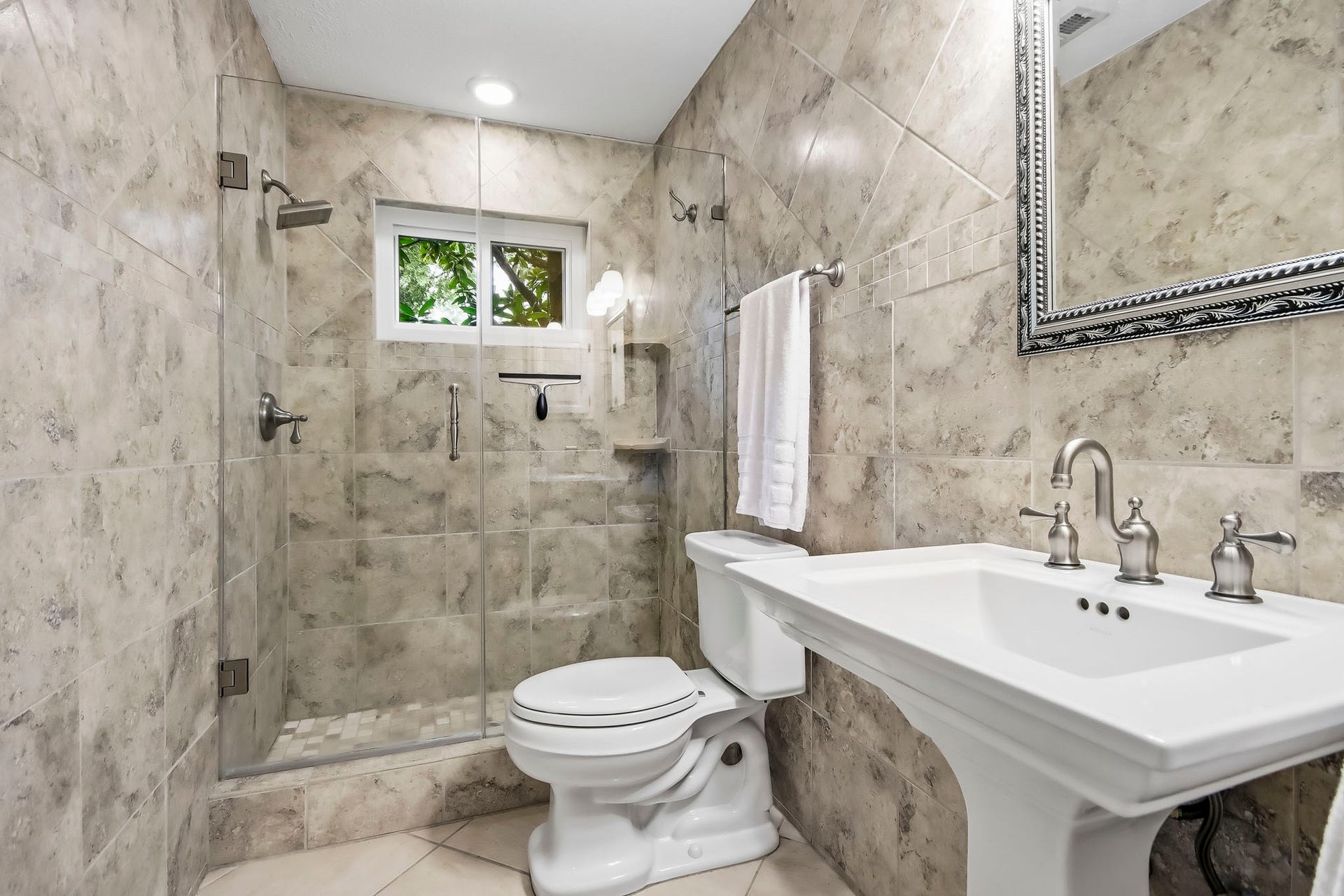38 Sky Terrace Place, The Woodlands, TX 77381 38 Sky Terrace Place, The Woodlands, TX 77381