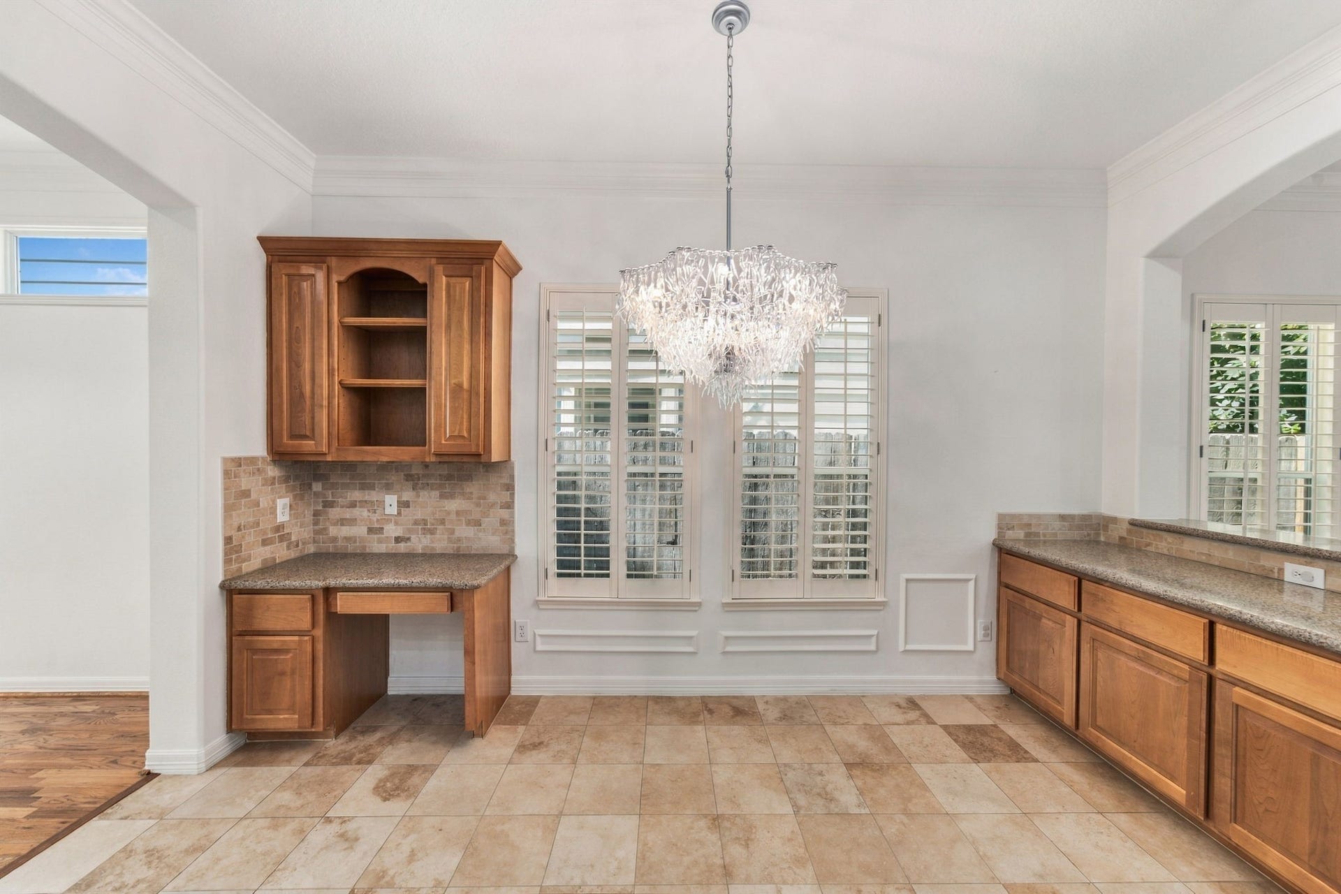 6113 Maxie Street, Houston, TX 77007 6113 Maxie Street, Houston, TX 77007