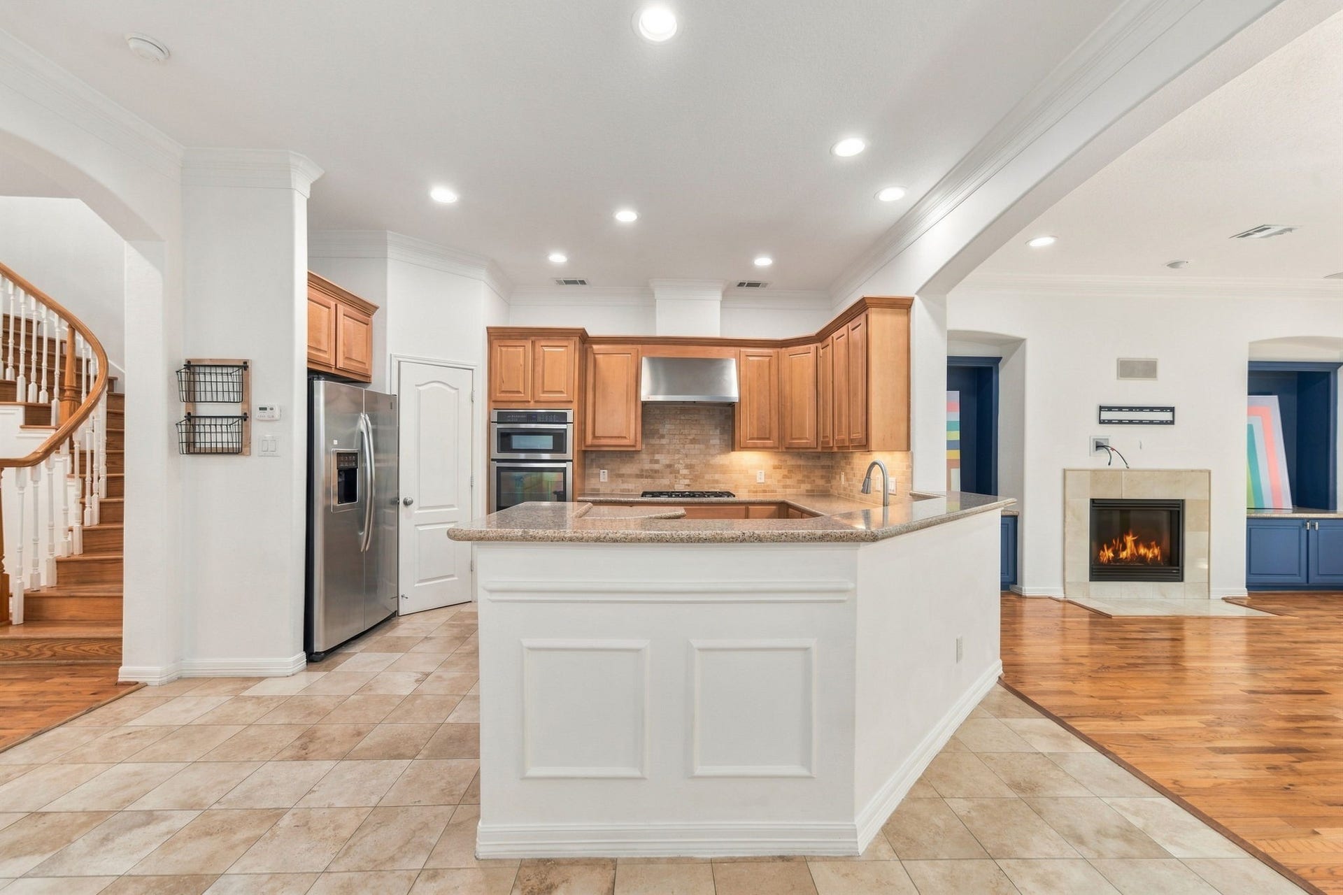 6113 Maxie Street, Houston, TX 77007 6113 Maxie Street, Houston, TX 77007