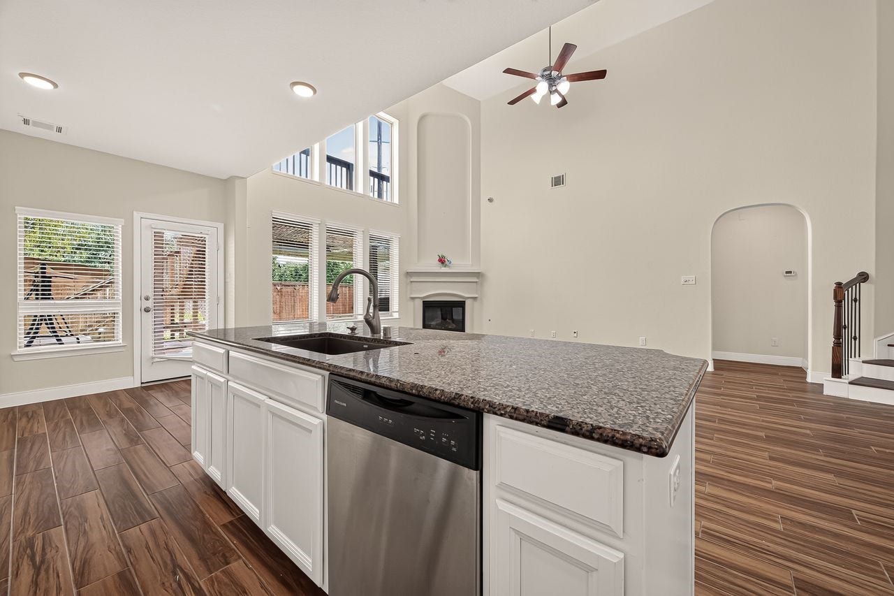 11202 Bluewater Lagoon Circle, Cypress, TX 77433