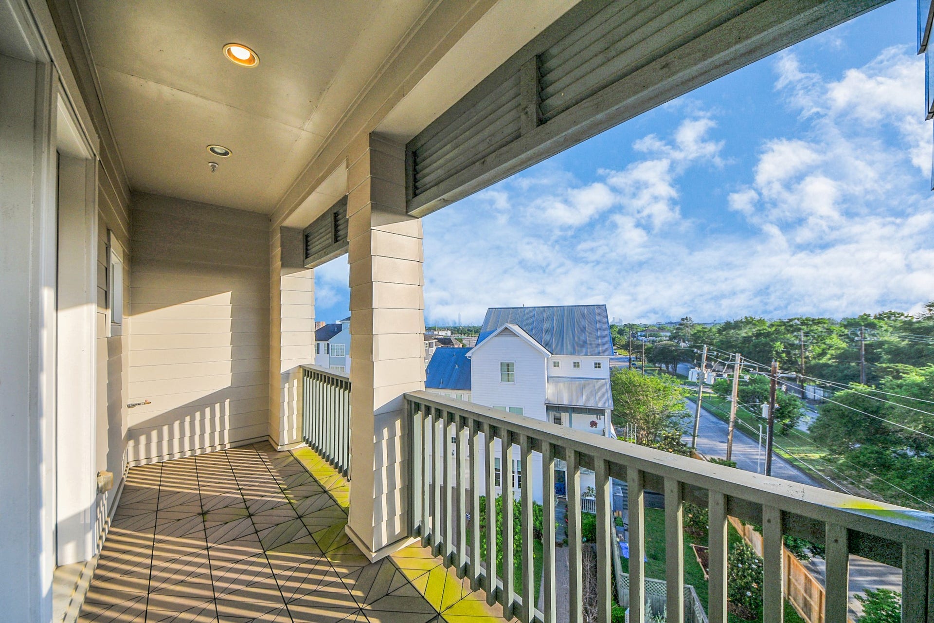 4005 Woodshire Village Estates, Houston, TX 77025 Balcony on 4th floor