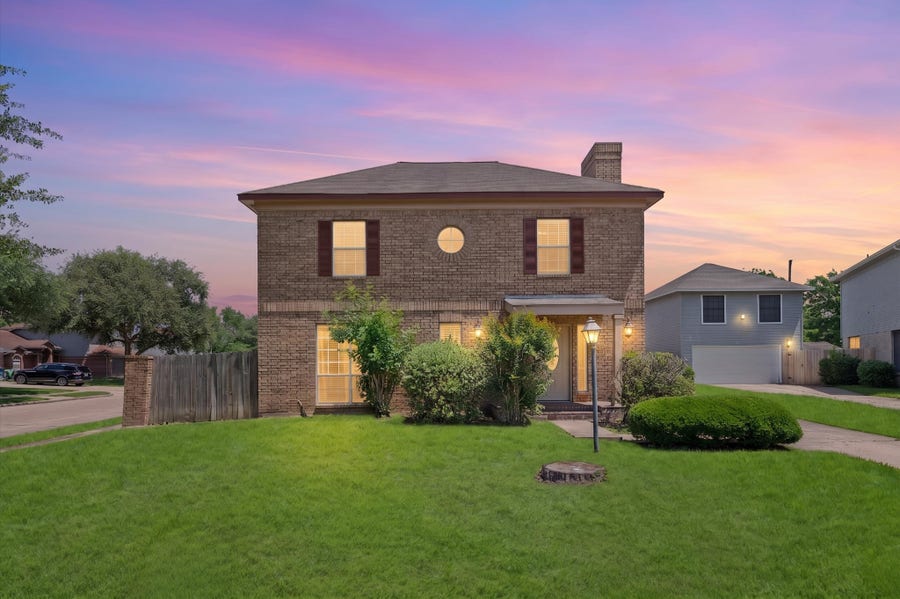 Property photo for 1410 Green Moss Court, Missouri City, TX