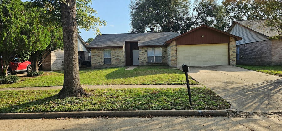 Property photo for 19327 Cypress Bay Drive, Katy, TX