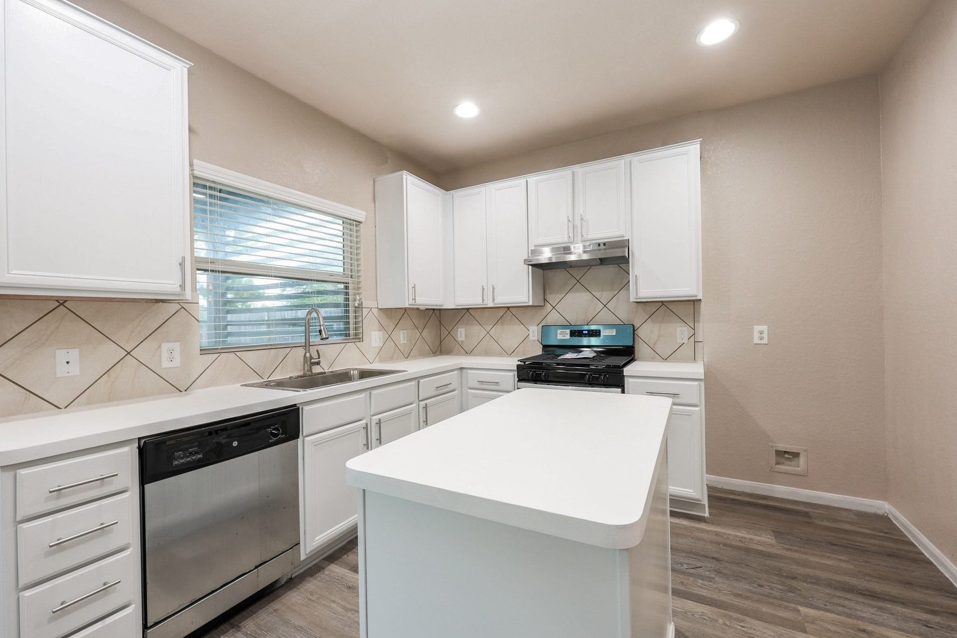 8115 Redbud Point Lane, Houston, TX 77049