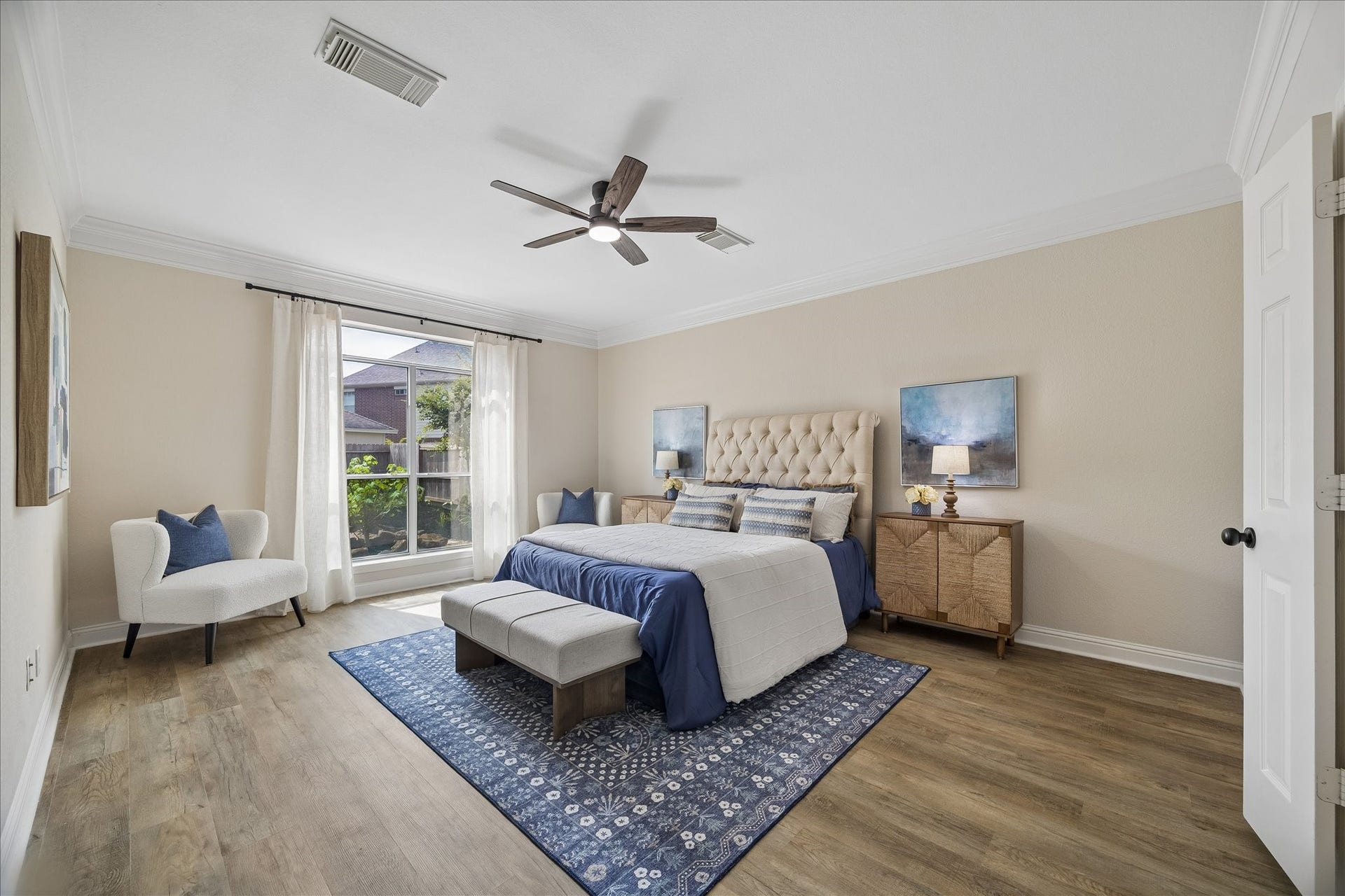 7503 Stone Arbor Drive, Sugar Land, TX 77479 Spacious primary suite overlooks the backyard