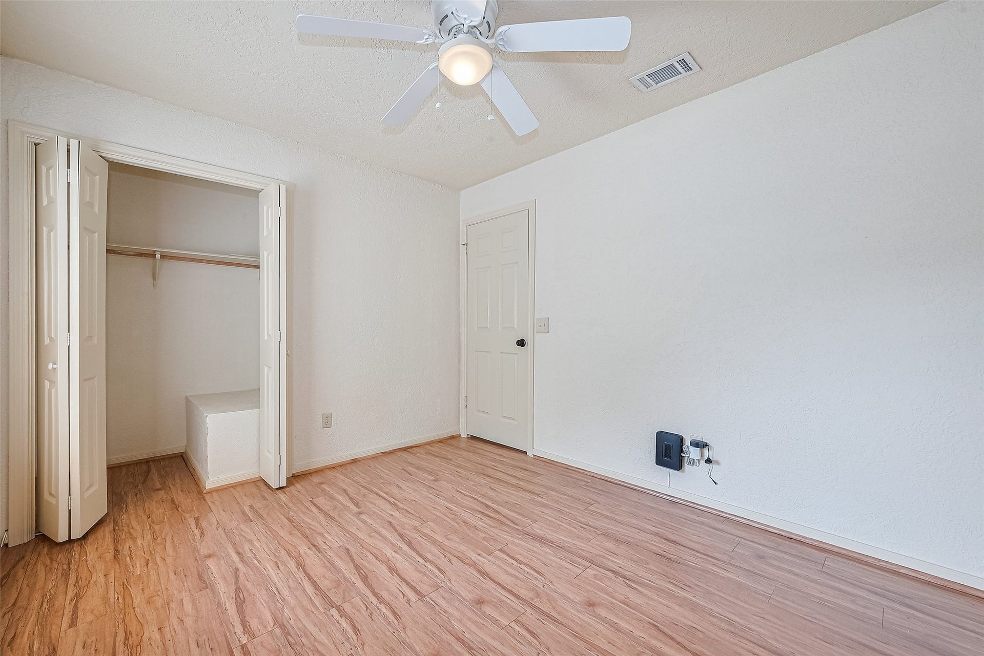 3614 Bee Bayou Lane, Sugar Land, TX 77479 Secondary bedroom on 2/F