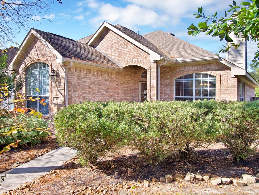 Property photo for 18 Powers Bend Way, The Woodlands, TX