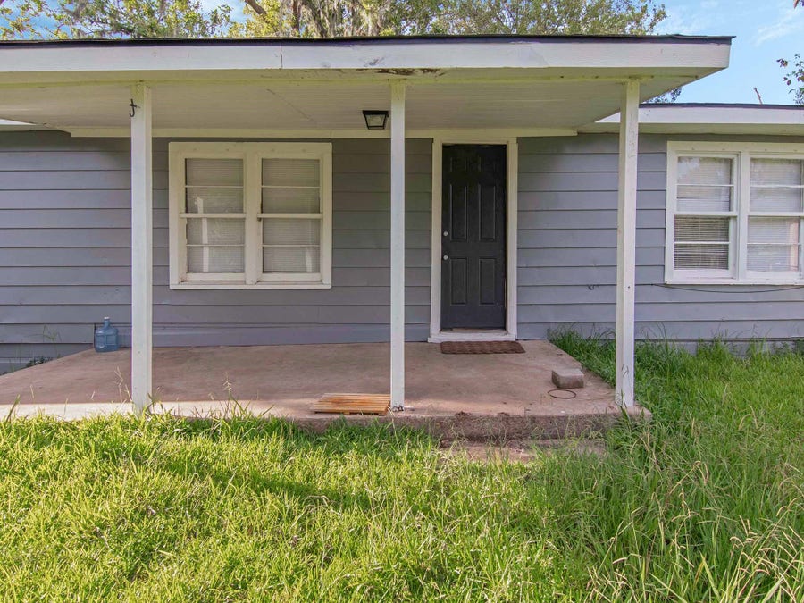 Property photo for 152 Walnut Drive, Richwood, TX