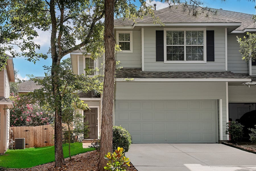 Property photo for 11 Scenic Brook Court, The Woodlands, TX