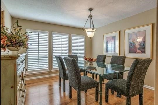 8 Buttonbush Court, The Woodlands, TX 77380 8 Buttonbush Court, The Woodlands, TX 77380